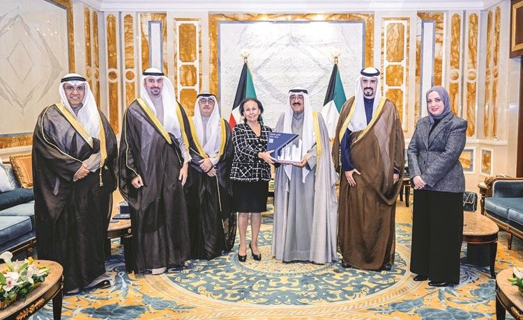 صاحب السمو وسمو ولي العهد تسلّما التقرير السنوي العاشر لأعمال هيئة تشجيع الاستثمار المباشر «2024 - 2025»