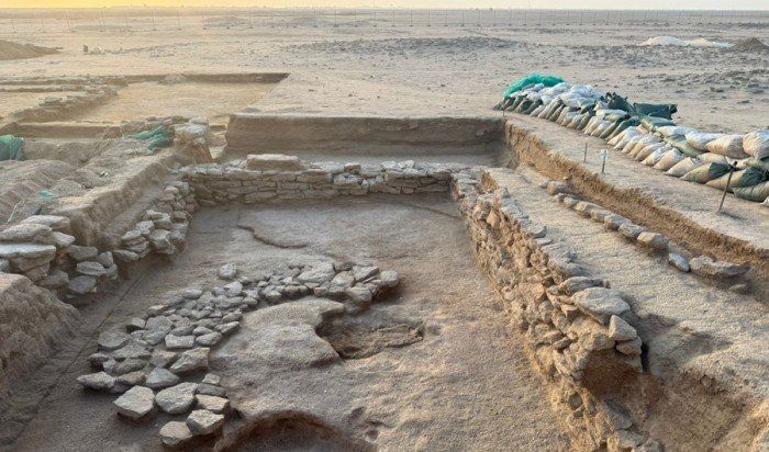 الكويت.. اكتشاف قطع فخارية بكتابات سريانية ودلائل تعود للفترتين الأموية والعباسية