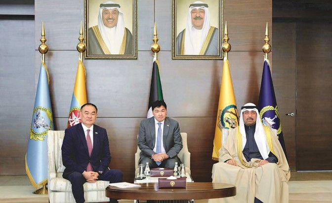 وزير الدفاع بحث مع سفير منغوليا قضايا مشتركة