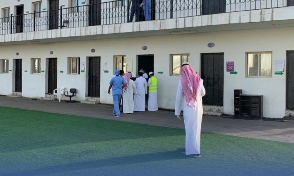 تنظيم السكن الجماعي للعمالة في السعودية عبر منصتي بلدي وقوى