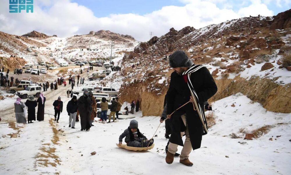 أدنى درجة حرارة في السعودية منذ 40 عاماً | تقرير الأرصاد