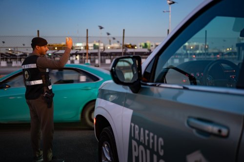 اعتبارًا من اليوم: المرور السعودي يفرض 2000 ريال عقوبة من يقود المركبة في هذه الأماكن