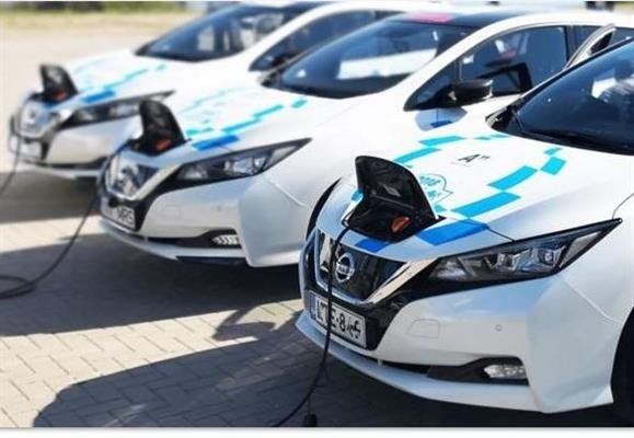 تباطؤ نمو مبيعات السيارات الكهربائية عالميا إلى أدنى مستوى منذ كوفيد - 19