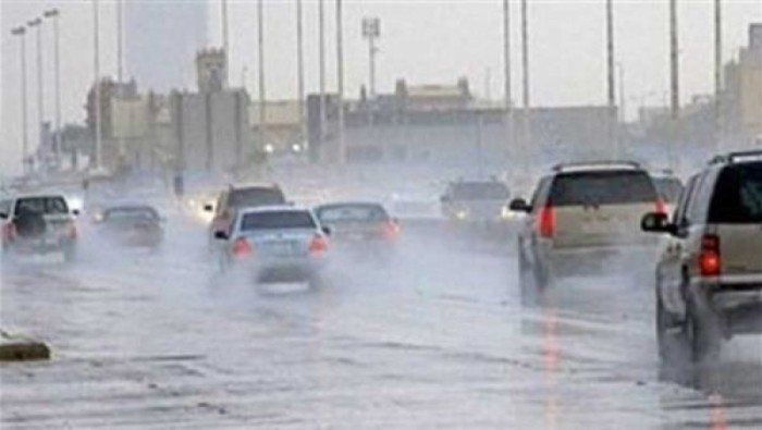 تقلبات جوية قوية تضرب غرب وجنوب السعودية وتحذيرات من أمطار ورياح نشطة