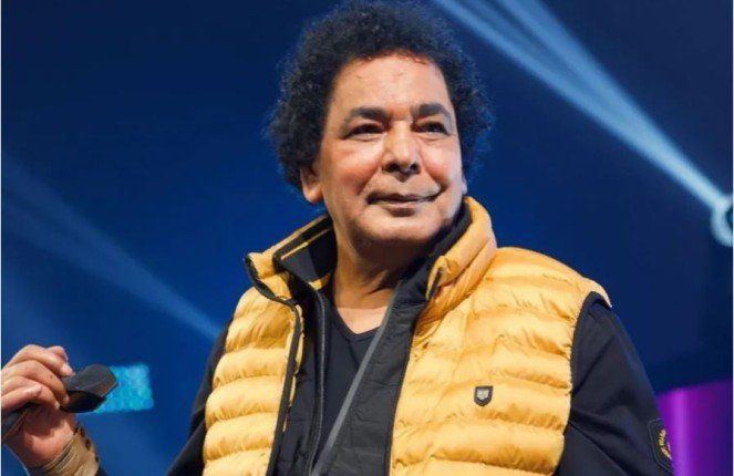 شاهد .. محمد منير يعلن تأجيل حفله في دبي لظروف طارئة