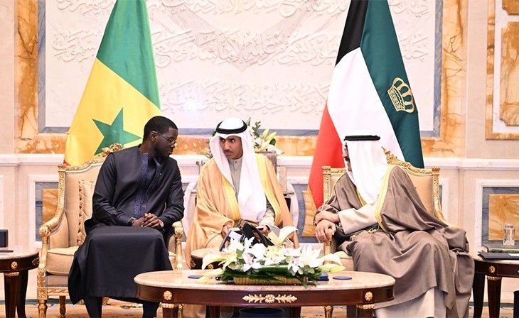 صاحب السمو يجري جلسة مباحثات رسمية مع رئيس السنغال