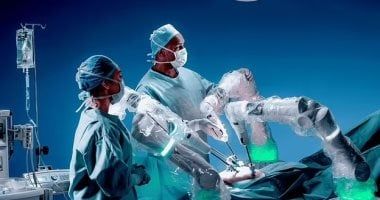مستشفى قوى الأمن بالرياض تجرى عملية نوعية لاستبدال مفصل الركبة بتقنية الروبوت الجراحى