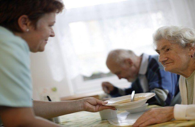 التغذية بعد الخمسين.. كيف تقلل الكربوهيدرات المكررة من خطر الإصابة السرطان؟