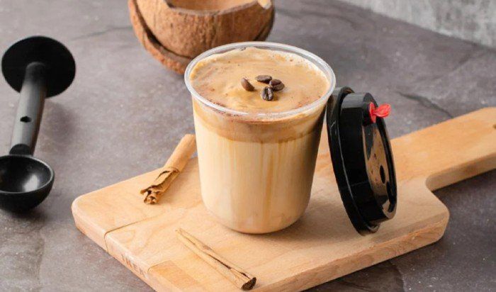 دراسة تحذّر من القهوة الجاهزة: ملايين الجزيئات البلاستيكية الدقيقة قد تنتقل إلى مشروبك