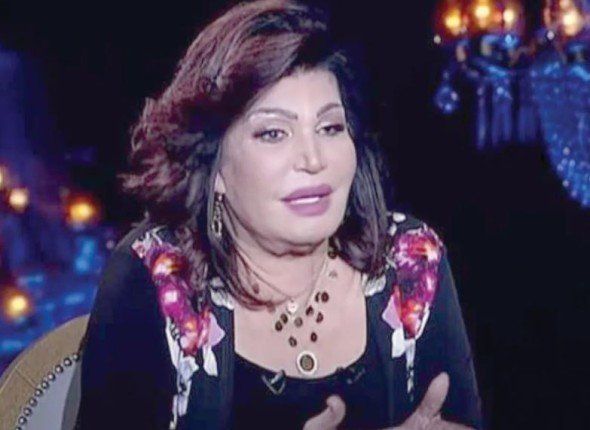 شاهد .. آخر تطورات الحالة الصحية لنجوى فؤاد بعد جراحة الظهر وتركيب بلازما في الركبة