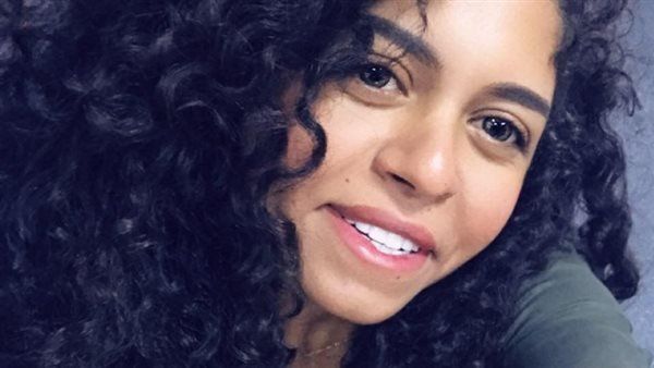 شاهد .. رحيل الاستايلست الشابة ريهام عاصم