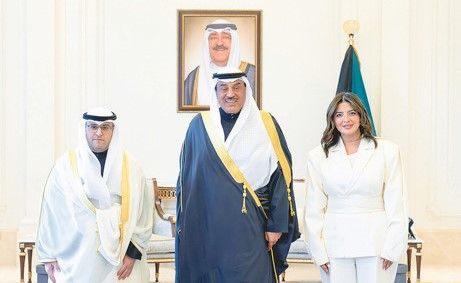 ولي العهد استقبل وزير شؤون البلدية ومدير عام بلدية الكويت