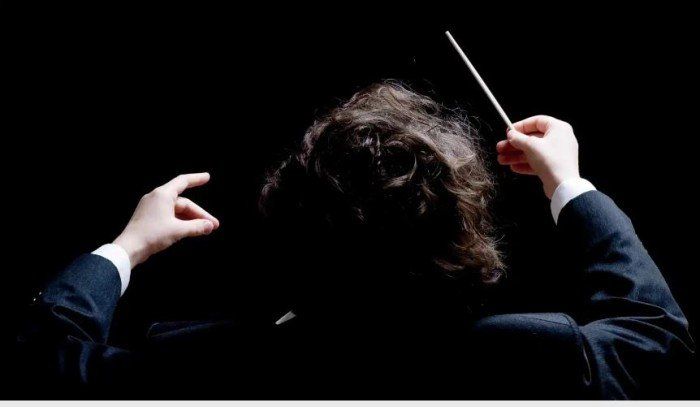 شاهد .. حادث مأسوي.. مصرع مغني أوبرا بطريقة صادمة في تركيا