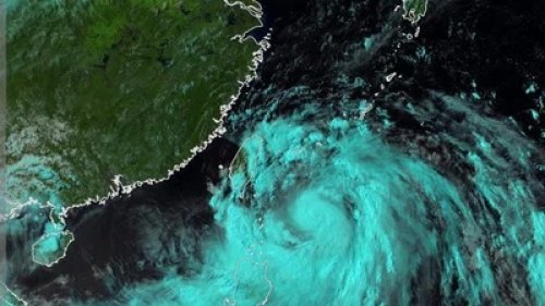 الأرصاد السعودية: توقعات أمطار رعدية وسيول على 7 مناطق