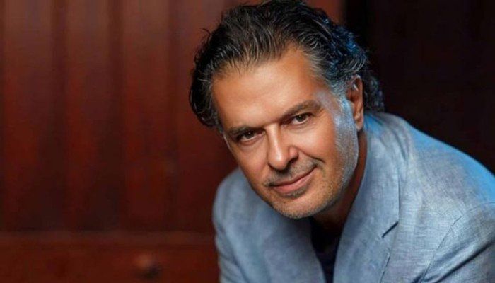 شاهد .. راغب علامة يلتقي جمهوره في دبي بحفل خاص بمناسبة عيد الحب