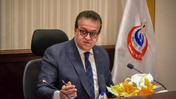 عبد الغفار يبحث مع شركة صينية توطين صناعة الأجهزة الطبية وتوسيع المستشفيات الذكية