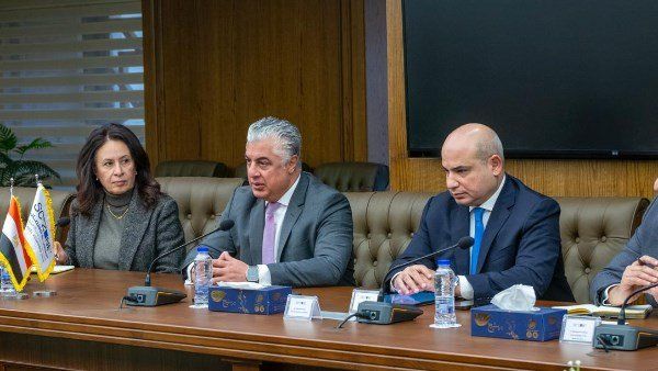 اقتصادية قناة السويس تجذب استثمارات هولندية فى مجال الطاقة الجديدة