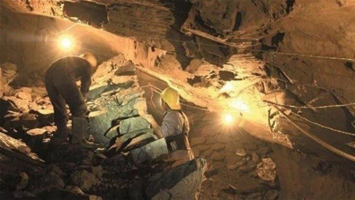 انهيارات المناجم تضرب أفريقيا.. مقتل 200 شخص في حادثة بالكونغو
