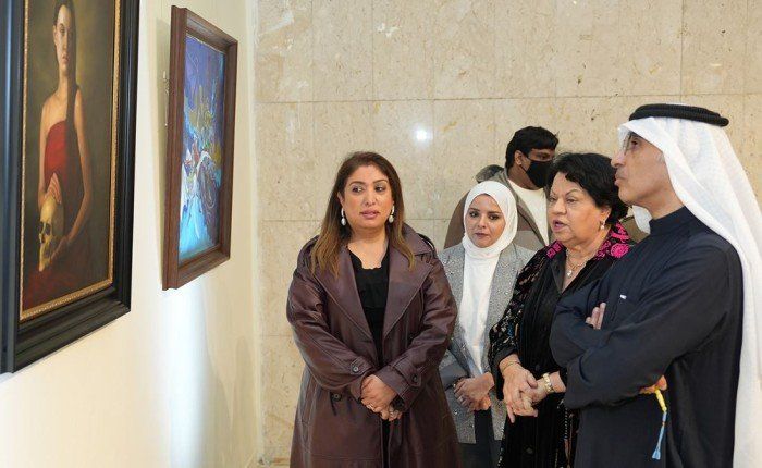 شاهد .. الكويت.. "القرين الثقافي الـ31" يبرز إبداعات الشباب في معرض تشكيلي