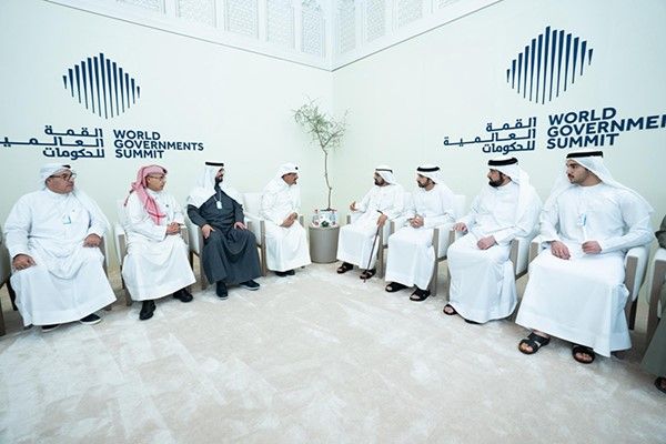 نائب رئيس الإمارات يستقبل رئيس الوزراء على هامش «قمة الحكومات»