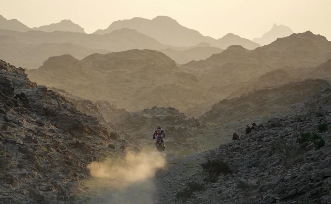 مغامرات فى صحراء وعرة.. فعاليات رالى دكار على تضاريس جبال السعودية