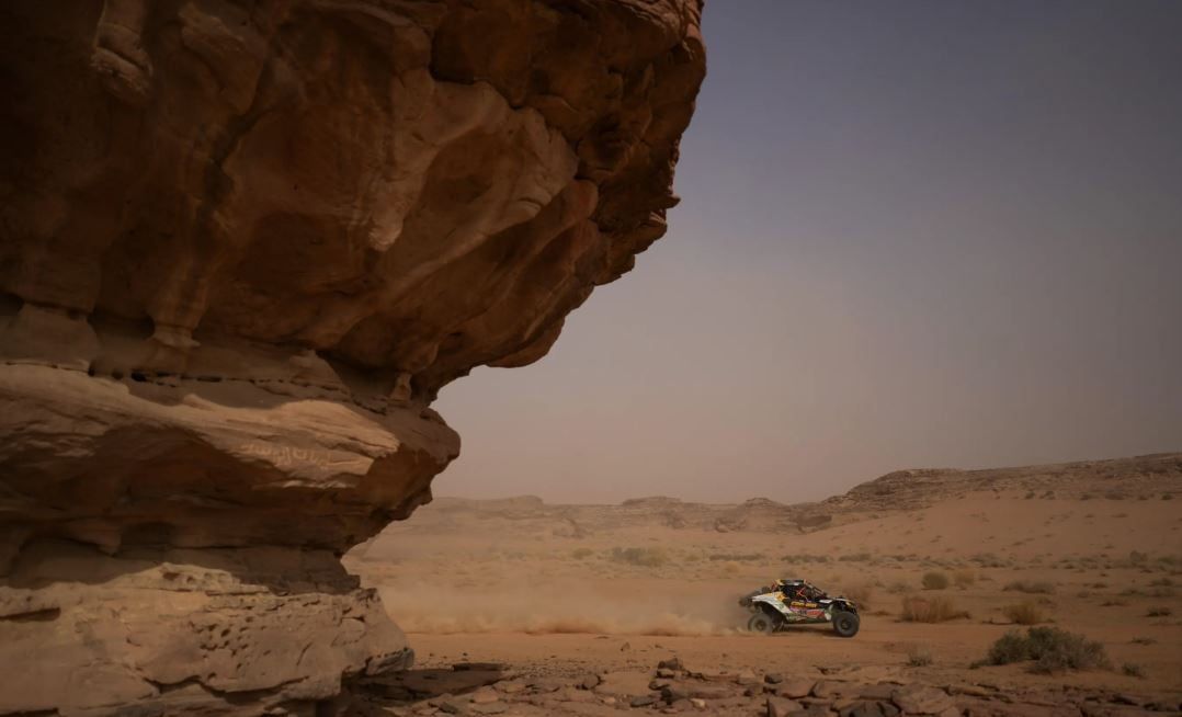 مغامرات فى صحراء وعرة.. فعاليات رالى دكار على تضاريس جبال السعودية