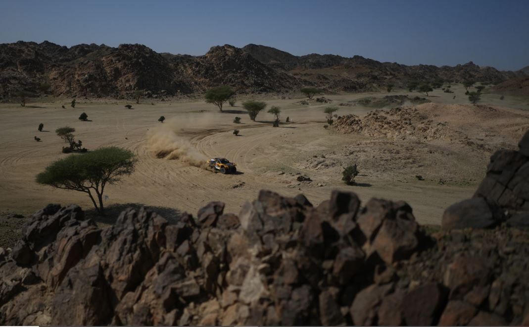 مغامرات فى صحراء وعرة.. فعاليات رالى دكار على تضاريس جبال السعودية