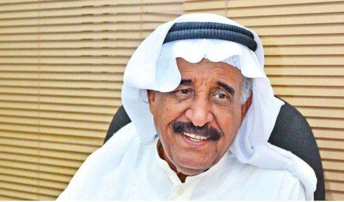 شاهد .. بعد فوزه بجائزة الإبداع المسرحي.. مهرجان أيام الشارقة يكرم الفنان الكويتي محمد جابر