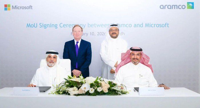 مذكرة تفاهم بين أرامكو و مايكروسوفت لتطوير الذكاء الاصطناعي في الصناعة