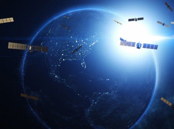 الصين تنشر كوكبة من الأقمار الاصطناعية تحمل 10 نماذج للذكاء الاصطناعي