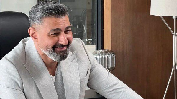 شاهد .. مفاجأة رمضانية.. ياسر جلال يقدم استعراضا غنائيا في "كلهم بيحبوا مودي"