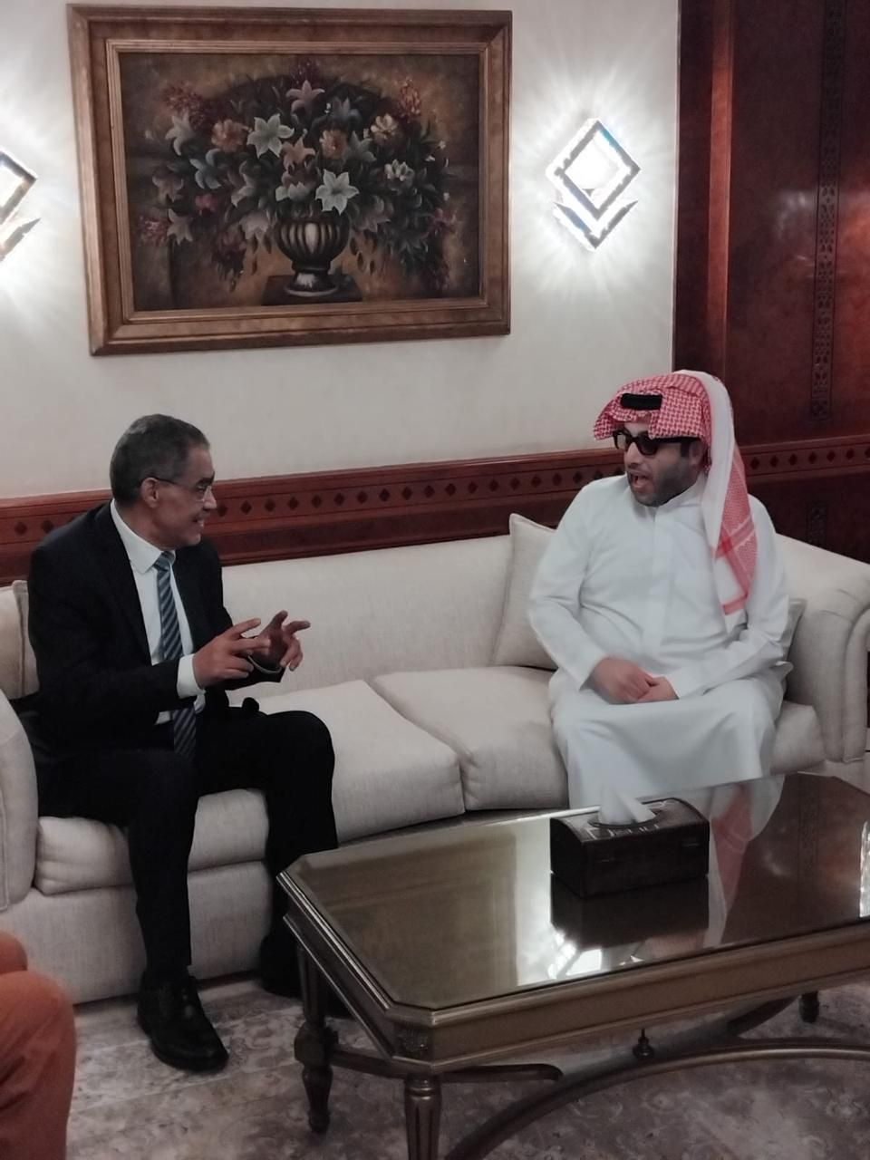 ضياء رشوان يستقبل تركى آل الشيخ فى بداية زيارة رسمية لمصر.. صور