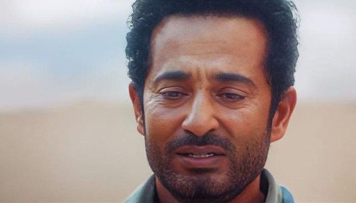 شاهد .. صدمة في «إفراج».. انهيار عباس بين القبور ومؤامرة تستهدف نجله