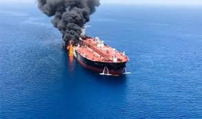 سلطنة عمان: حريق وانفجار بغرفة المحركات إثر هجوم على ناقلة نفط