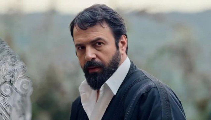 شاهد .. تيم حسن يحيي ذكريات «باب الحارة» في مسلسل «مولانا» ويشعل التفاعل مع الجمهور