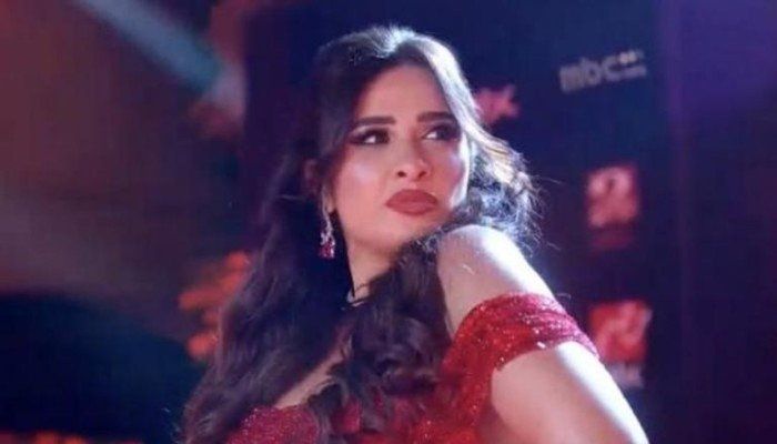 شاهد .. اعتراض ياسمين عبد العزيز يشعل كواليس الحلقة 13 من «وننسى اللي كان»