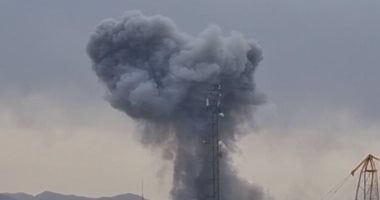 رويترز: دوي انفجارات متكررة في أبوظبي قرب مطار زايد الدولي