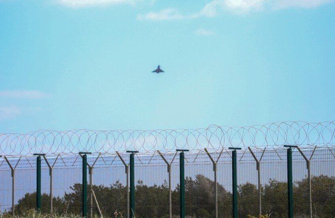 السلطات القبرصية تكشف مصدر المسيرات التي استهدفت قواعد بريطانية