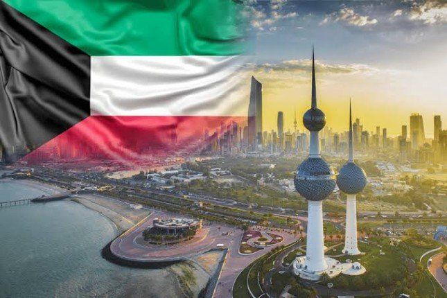 الحرس الثوري الإيراني يعلن استهداف قاعدة مروحيات أمريكية في الكويت بصواريخ