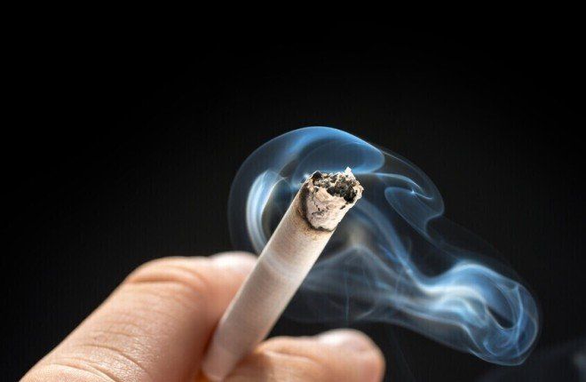 دراسة حديثة: التدخين يغيّر جينات شبكية العين ويرفع خطر فقدان البصر