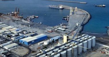 المكتب الإعلامى لإمارة الفجيرة: حريق بمنطقة الفجيرة للصناعات البترولية إثر استهداف بمسيرة دون إصابات