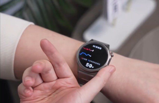 ساعة Oppo Watch X3 الجديدة.. تقنيات متطورة لمراقبة الصحة وتصميم أخف وأكثر متانة