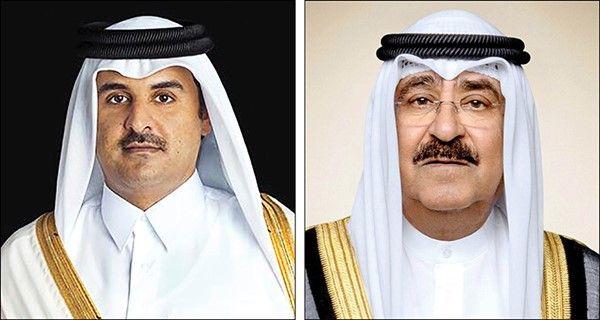 صاحب السمو وولي العهد ورئيس الوزراء عزّوا أمير قطر باستشهاد طاقم وأفراد طائرة مروحية إثر تعرضها لعطل فني