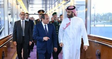 جولة أخوية تأكيدًا لدعم الأشقاء.. فيديو زيارة الرئيس السيسى للبحرين والسعودية