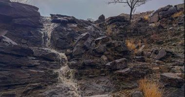 أجواء ربيعية ماطرة تنعش الباحة فى السعودية وتعزز حضورها كوجهة سياحية