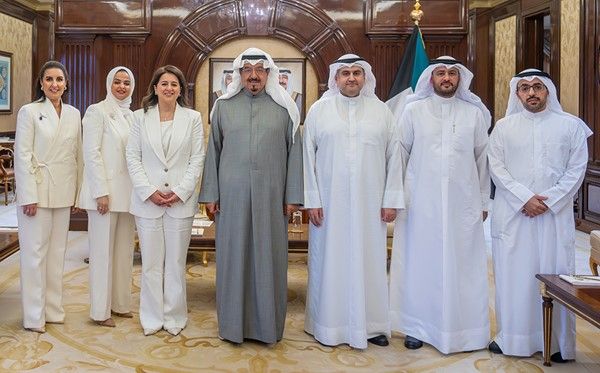 رئيس الوزراء استقبل وزير العدل ورئيس وأعضاء الهيئة العامة لمكافحة الفساد