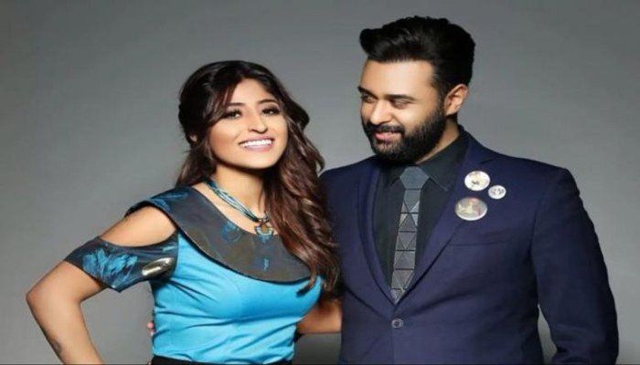 شاهد .. فهد العليوة يحسم الجدل: صورة “عقد القران” مفبركة ولا علاقة لي بشجون الهاجري