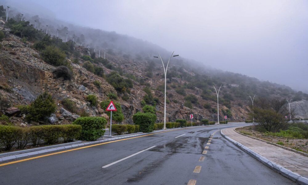 أمطار الأفلاج الغزيرة: سيول تروي الأودية وتنعش الطبيعة