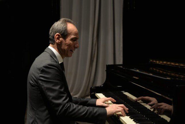 شاهد .. نفاد تذاكر حفل الموسيقار عمرو سليم في دار الأوبرا المصرية