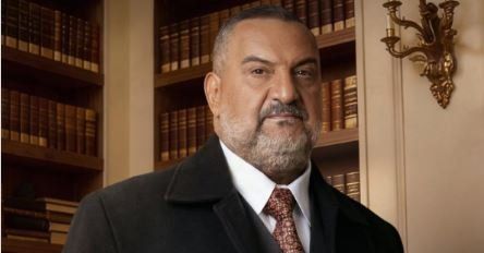 شاهد .. وصية على الهواء.. والدة خالد الصاوي تكشف أسرار طفولته وتوجه له رسالة مؤثرة